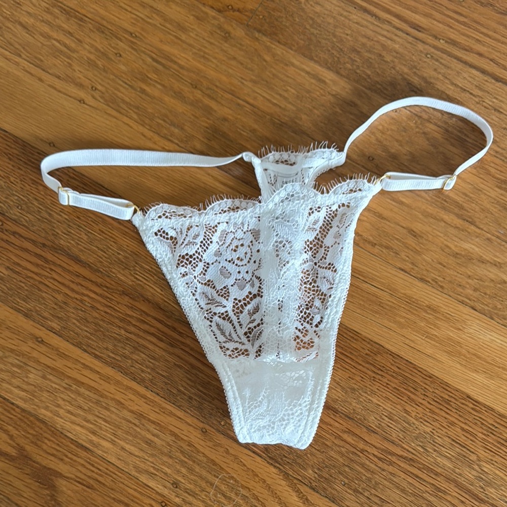 Never worn - Elegant White Lace String Thong